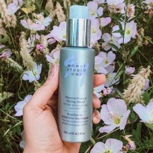 (Sold) MONAT Thermal Protect Styling Shield- Never been used!